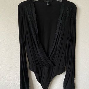 Black long sleeve v neck bodysuit (L)